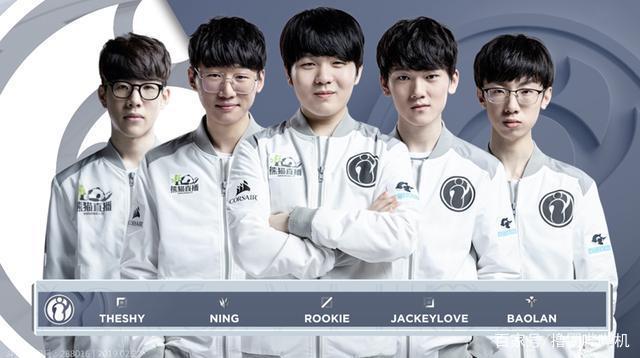 球权后迅速 球权后迅速