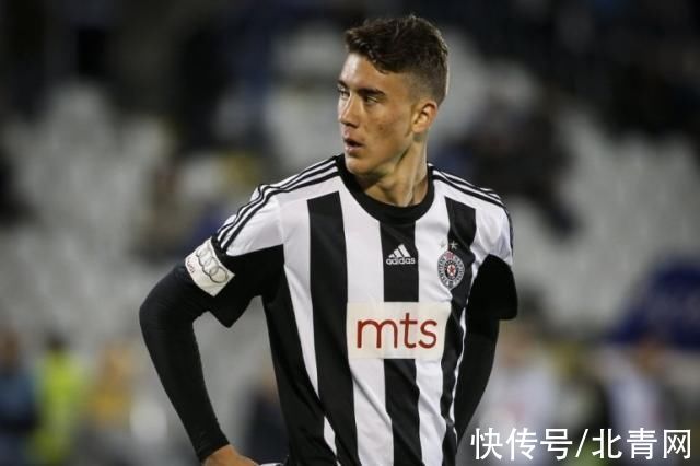 过半百的足 过半百的足